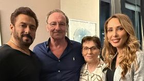 Iulia Vântur, tablou de familie cu părinții ei și Salman Khan! Fanii au reacționat imediat: „Acum știm că ești căsătorită”